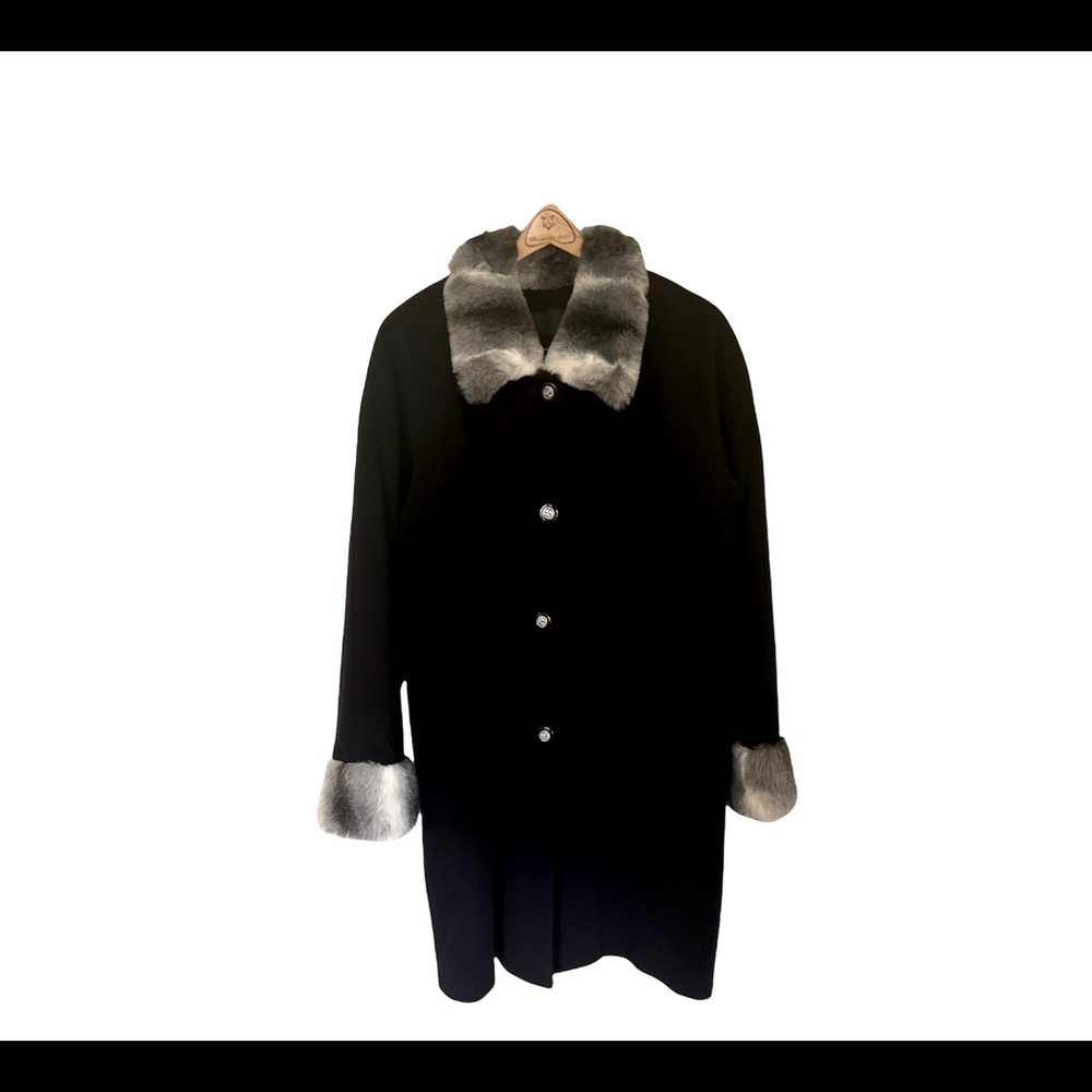 NWOT Dennis Basso Women’s wool blend overcoat with garment bag